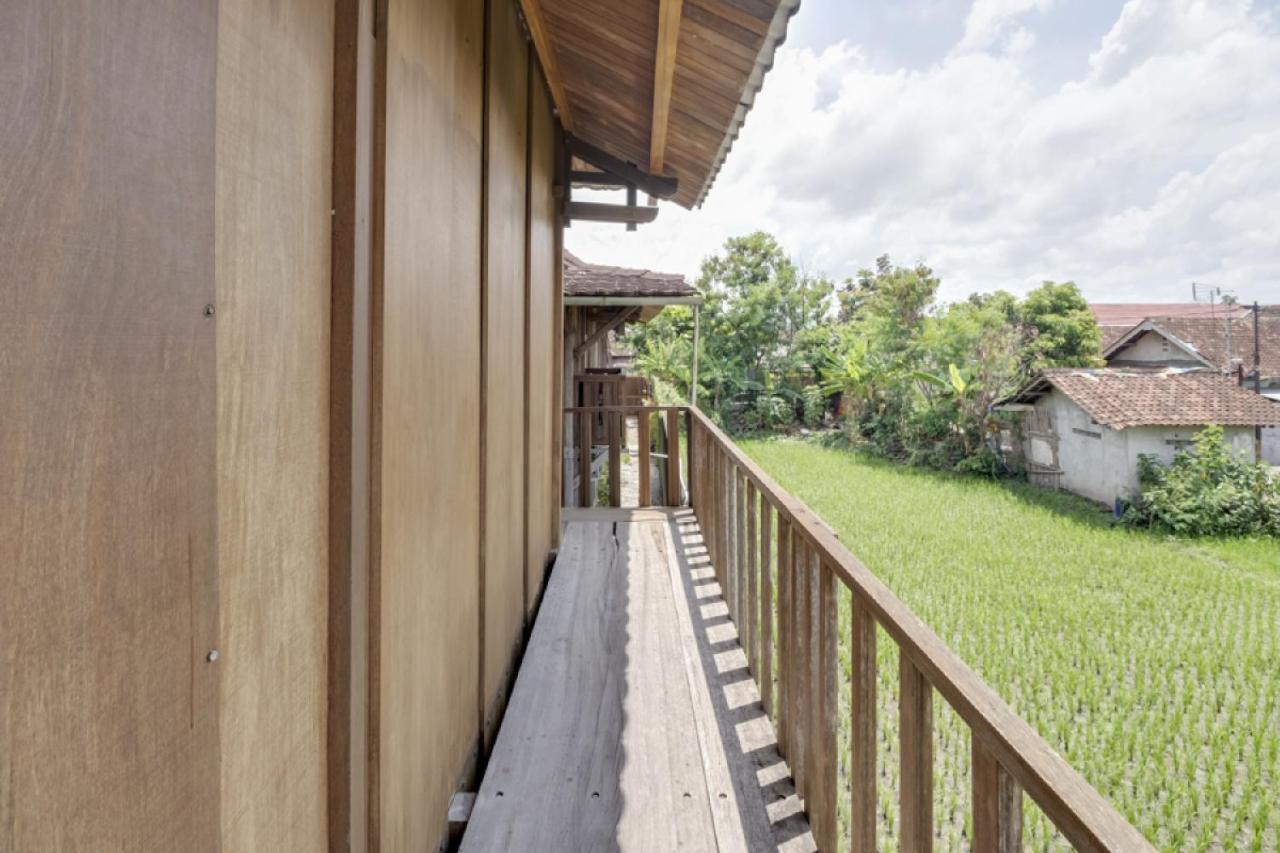 RedDoorz @ Omah Kayu Homestay Prawirotaman Bagian luar foto